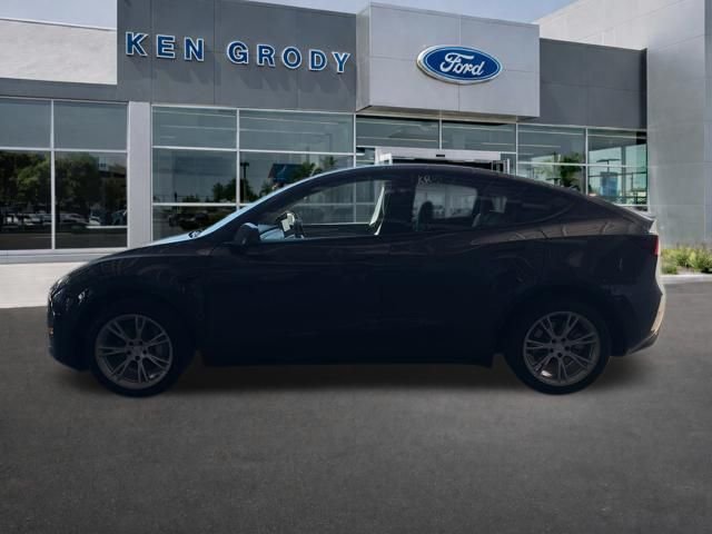 Used 2024 Tesla Model Y Long Range with VIN 7SAYGDEEXRA239161 for sale in Buena Park, CA