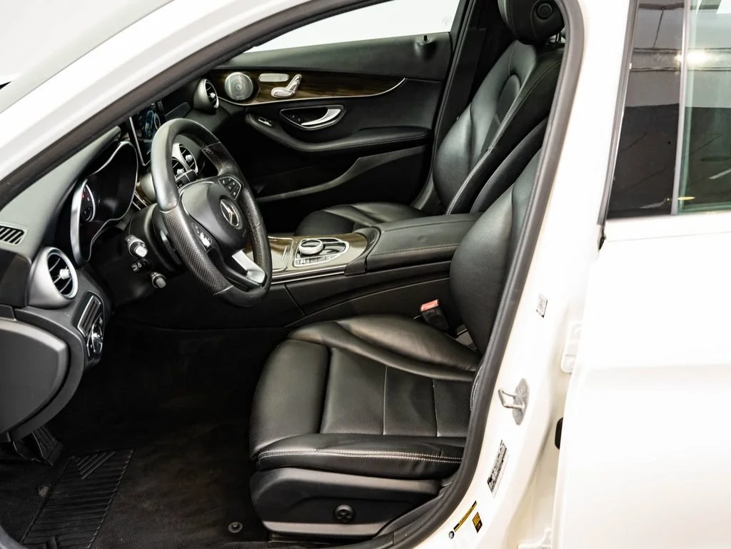 Used 2018 White Mercedes-Benz C 300 image 23