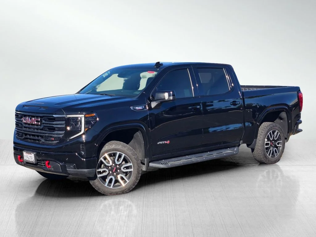 Used 2025 Onyx Black GMC AT4 image 6