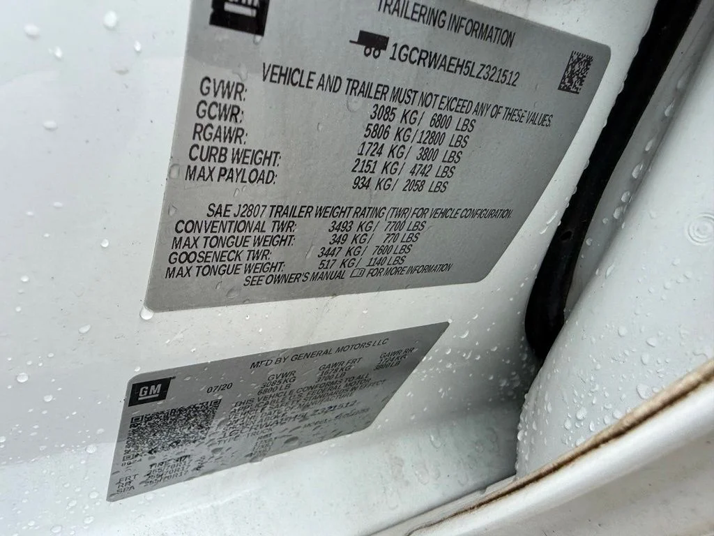 Used 2020 White Chevrolet WT image 21