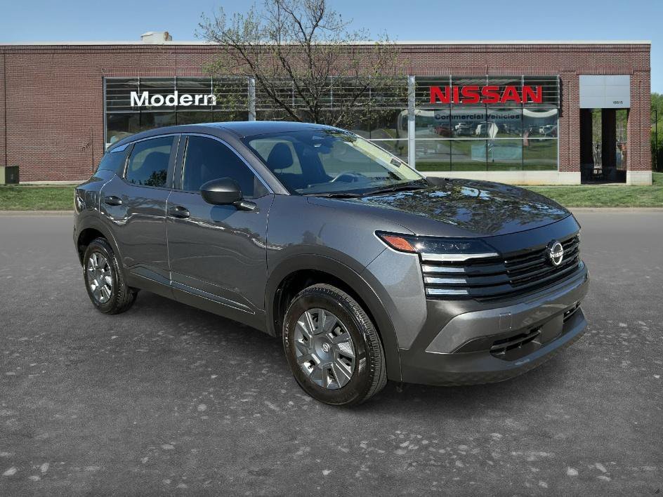 Used 2025 Gun Metallic Nissan S image 5