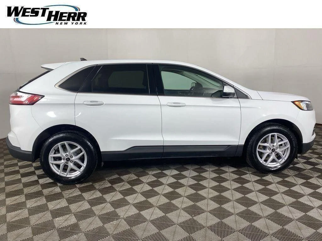 Used 2024 Oxford White Ford SEL image 50