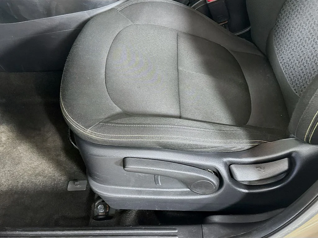 Used 2014 Brown Kia Plus image 21