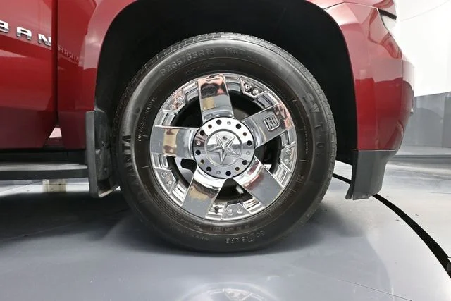2020 Chevrolet Suburban LT - Photo 18