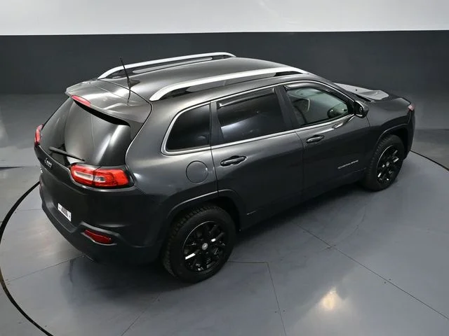 Used 2016 Gray Jeep Latitude image 52