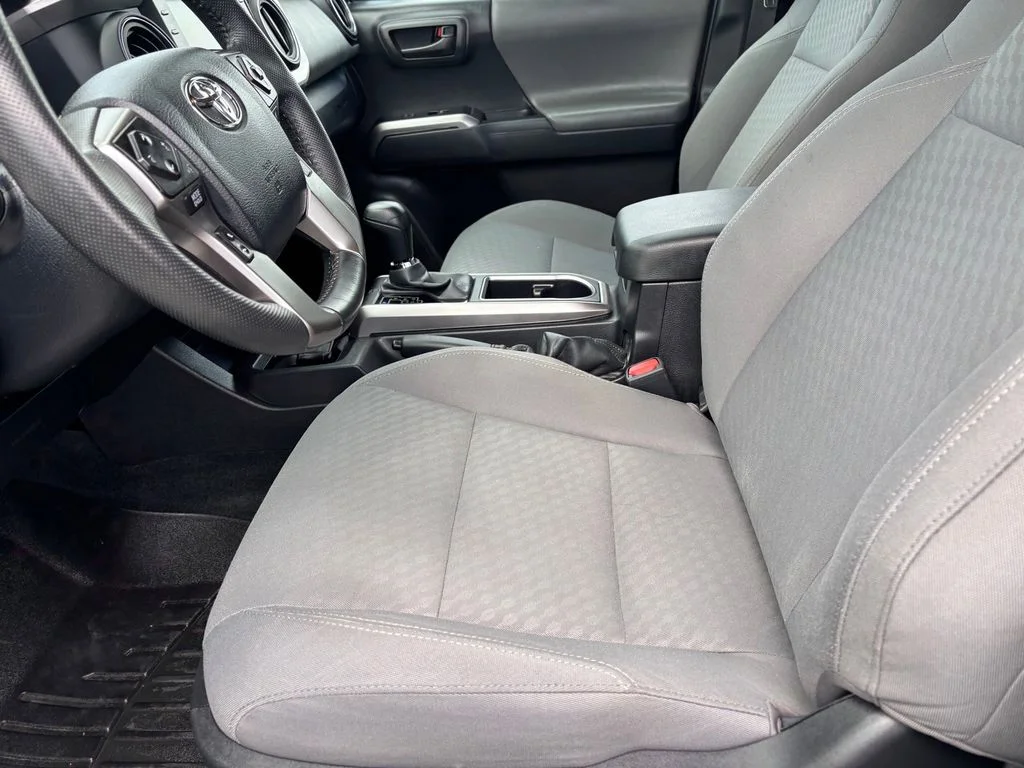 Used 2023 White Toyota SR5 image 10