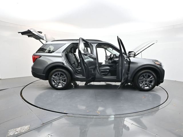 New 2026 Carbonized Gray Metallic Ford Active image 42
