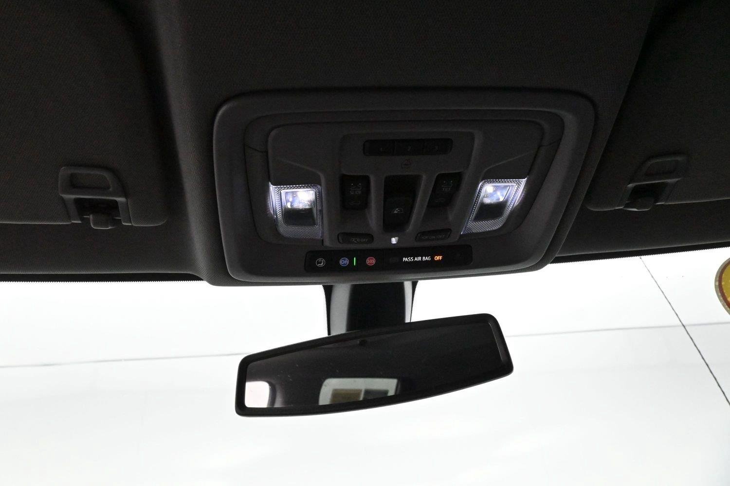 Used 2022 PACIFIC BLUE METALLIC GMC Denali image 27