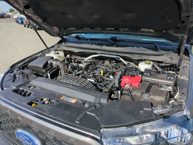 Used 2021 Gray Ford XLT image 33