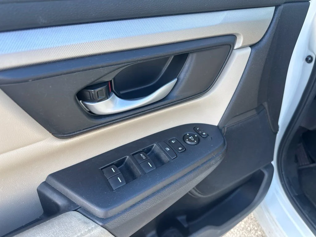 Used 2017 White Diamond Pearl Honda LX image 16