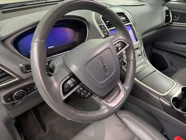 Used 2020 Black Lincoln Reserve image 10