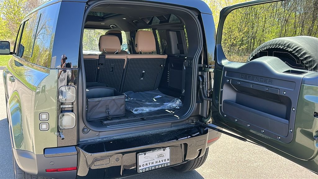 New 2026 Woolstone Green LAND ROVER S image 26