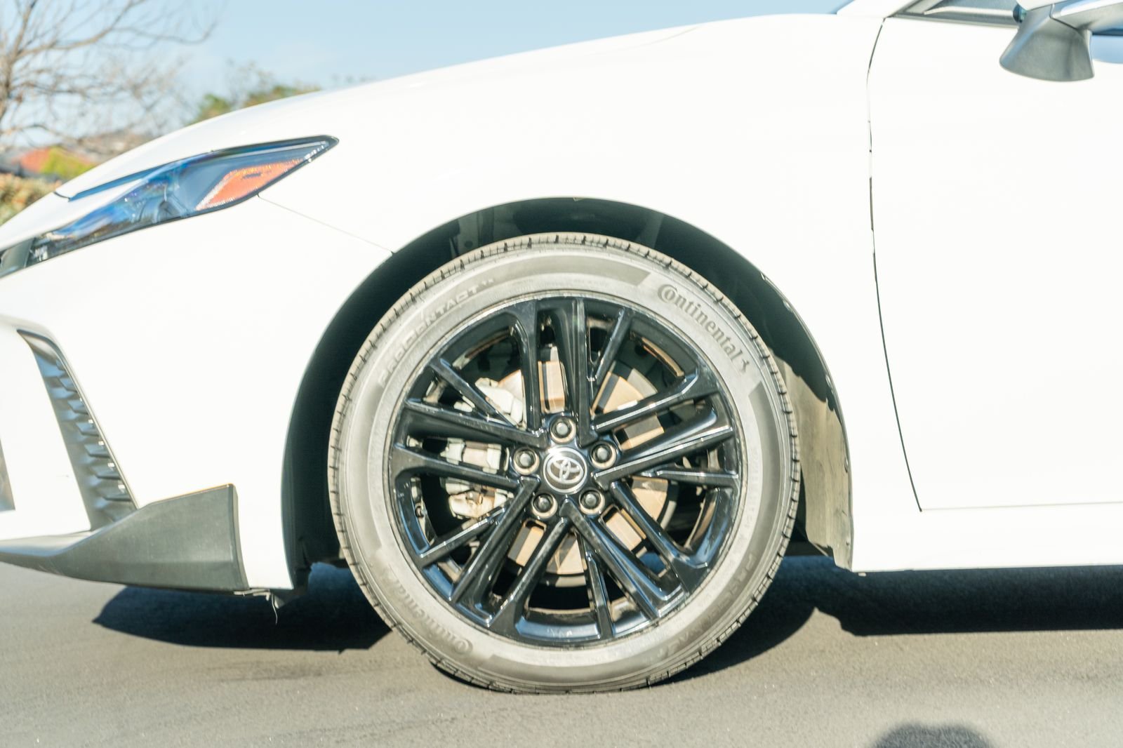 Used 2025 Ice Toyota SE image 16