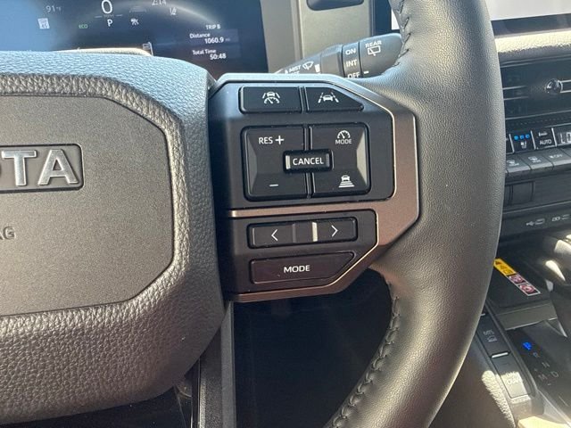 Used 2025 White Toyota Base image 31
