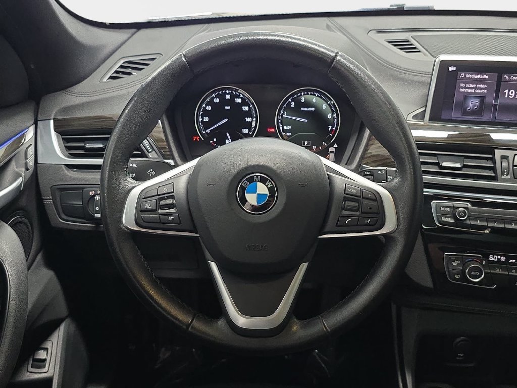 Used 2021 Jet Black BMW sDrive28i image 13