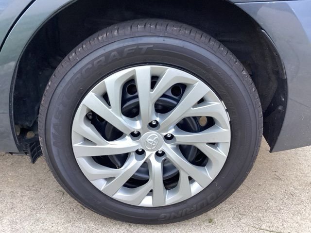Used 2018 Slate Metallic Toyota LE image 6
