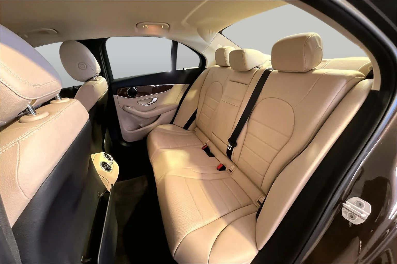 Used 2015 Dakota Brown Metallic Mercedes-Benz C 300 image 21