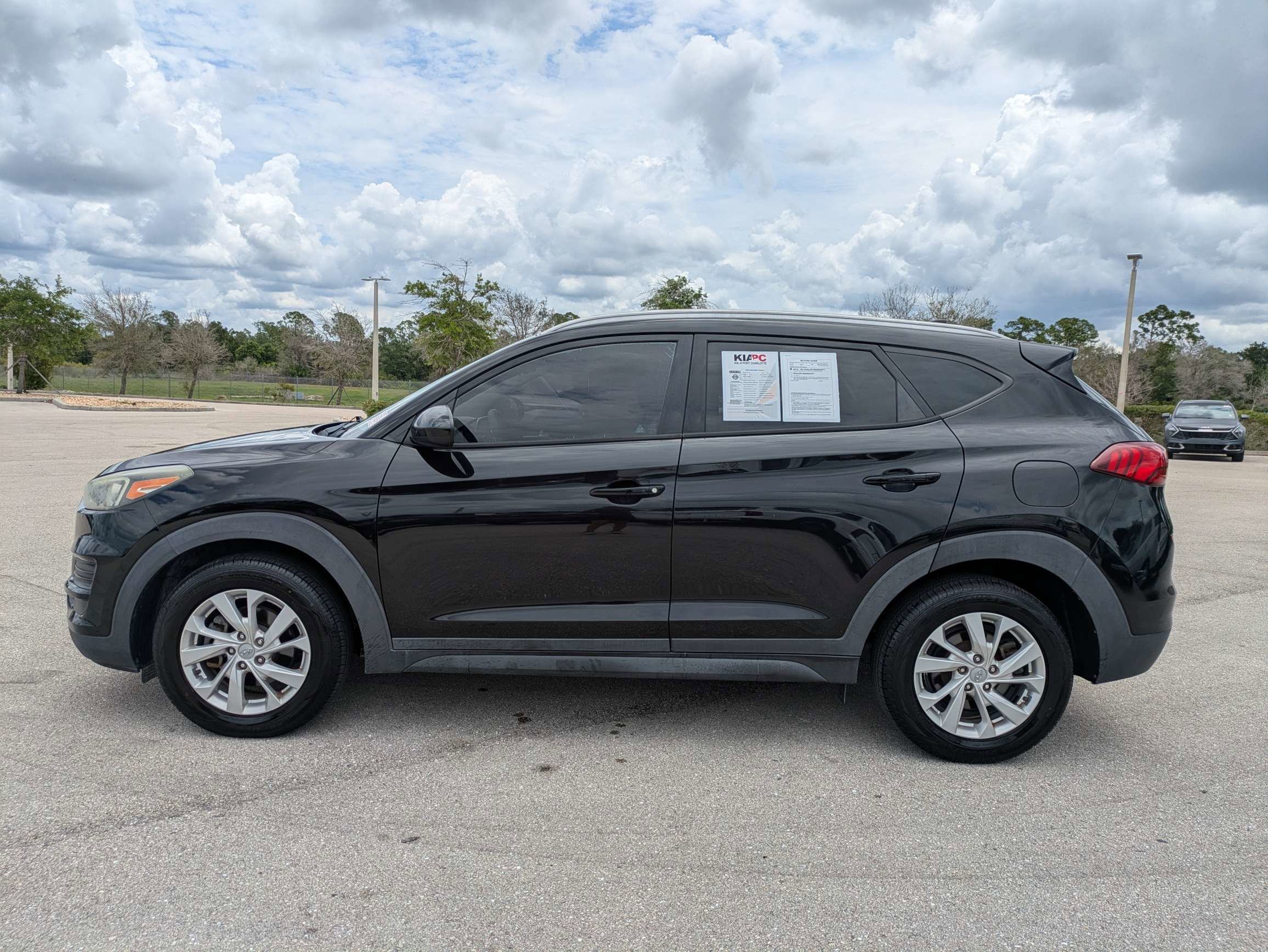Used 2019 Black Noir Pearl Hyundai Value image 8