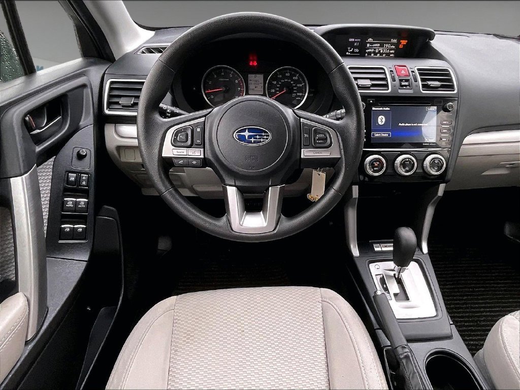 Used 2018 Gray Subaru 2.5i Premium image 17