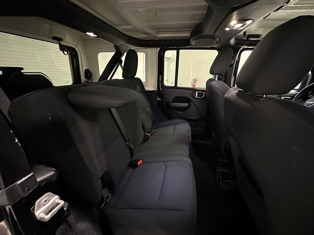 Used 2021 Black Jeep Unlimited Sport S image 21