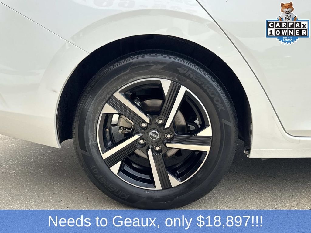 Used 2025 White Nissan SV image 17