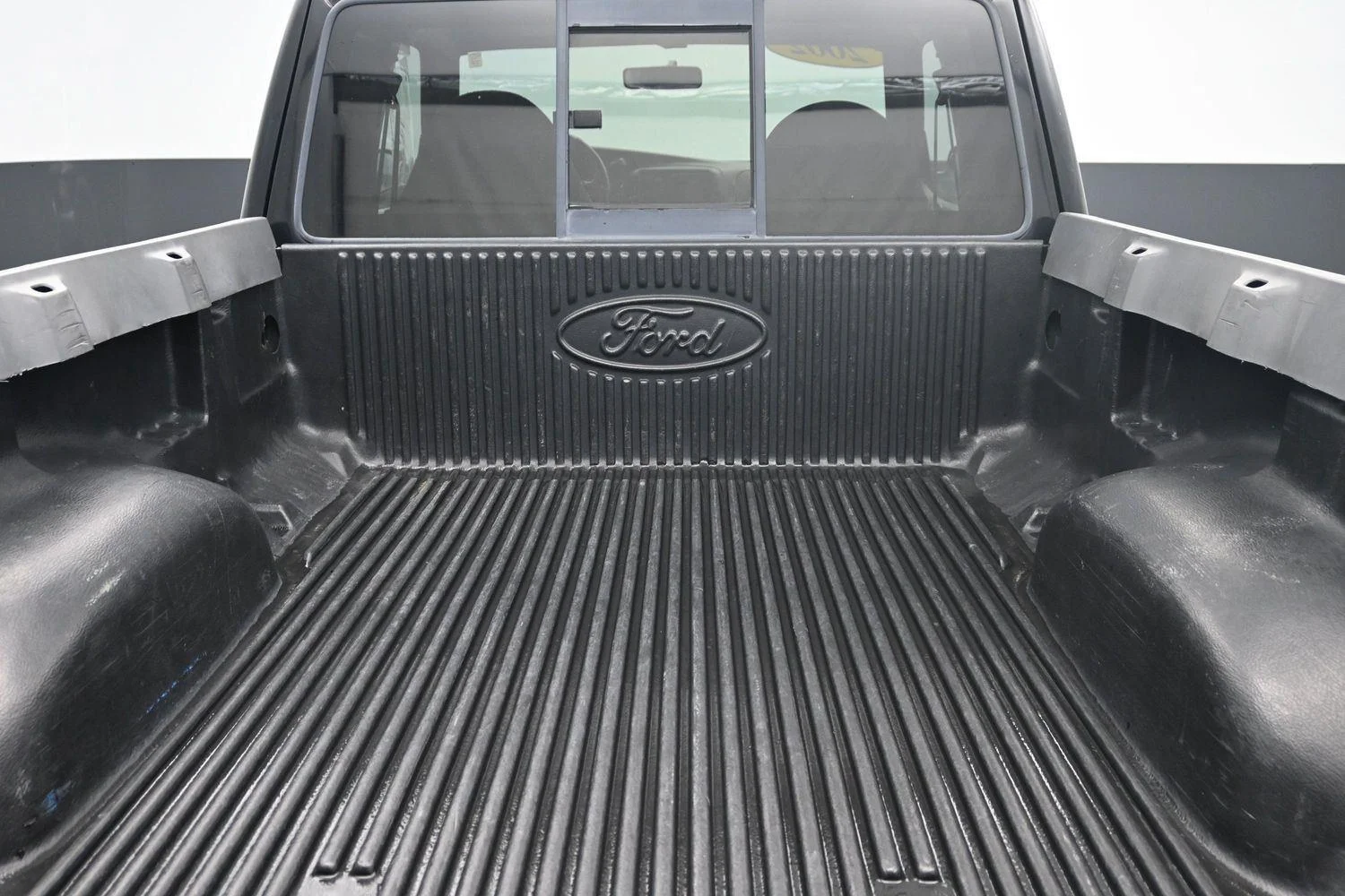 Used 2002  FORD  image 12
