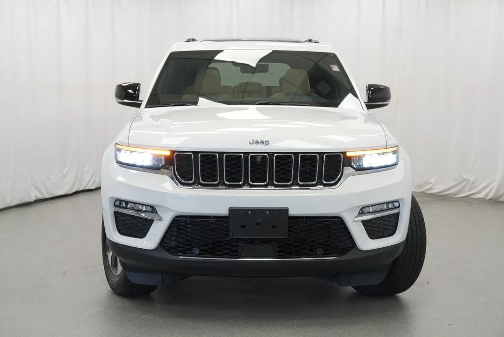 Used 2022 White Jeep 4xe image 8