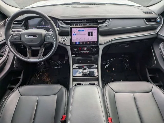 Used 2024 Bright White Cl Jeep Limited image 20