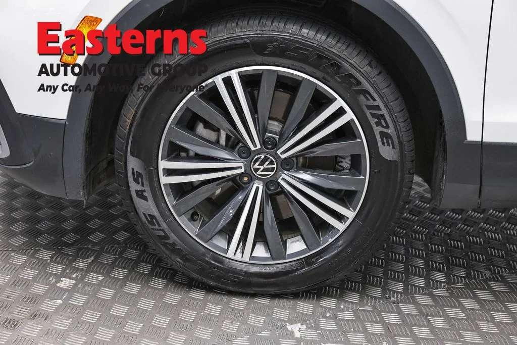 Used 2024 White Volkswagen 2.0T Wolfsburg Edition image 30