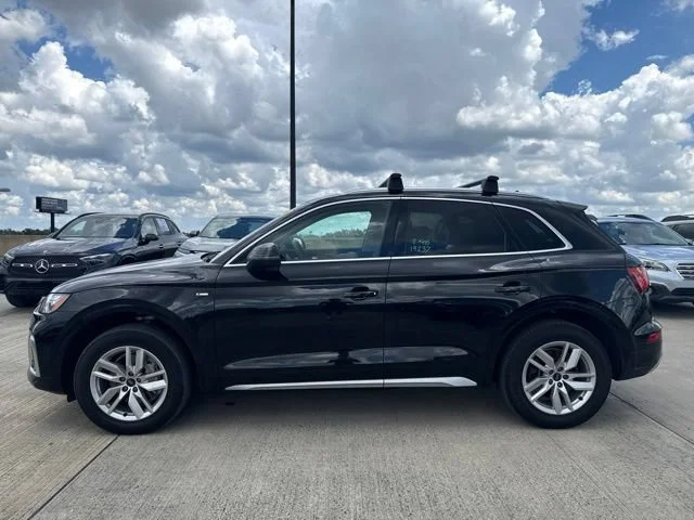 Used 2023 Black Metallic Audi S line Premium image 6