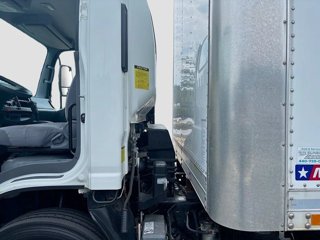 Used 2019 White Isuzu 18