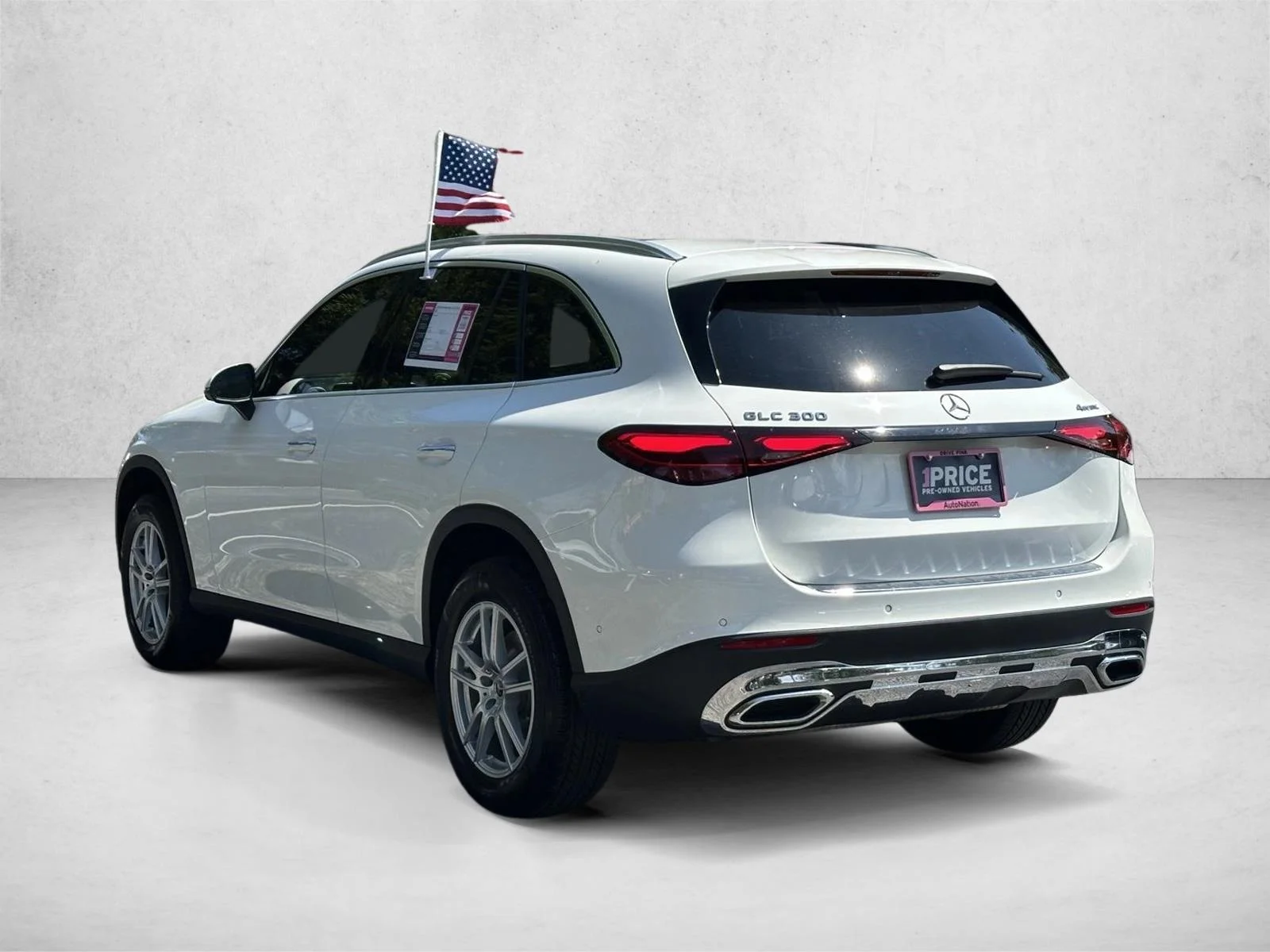 Used 2023 Polar White Mercedes-Benz GLC 300 image 8