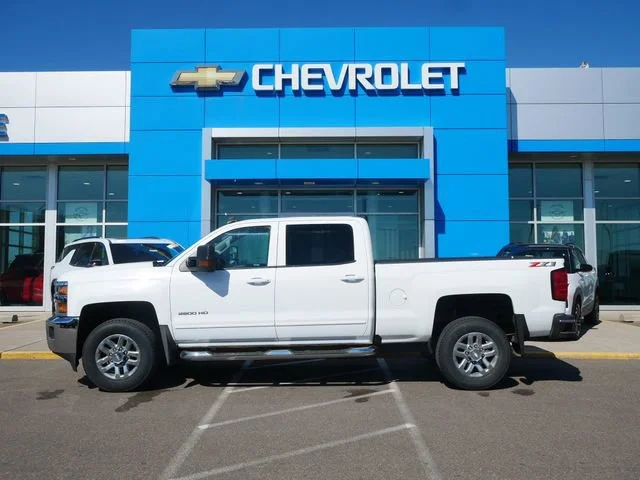 Used 2018 Chevrolet Silverado 2500HD LT with VIN 1GC1KVEG3JF157991 for sale in Roseville, Minnesota