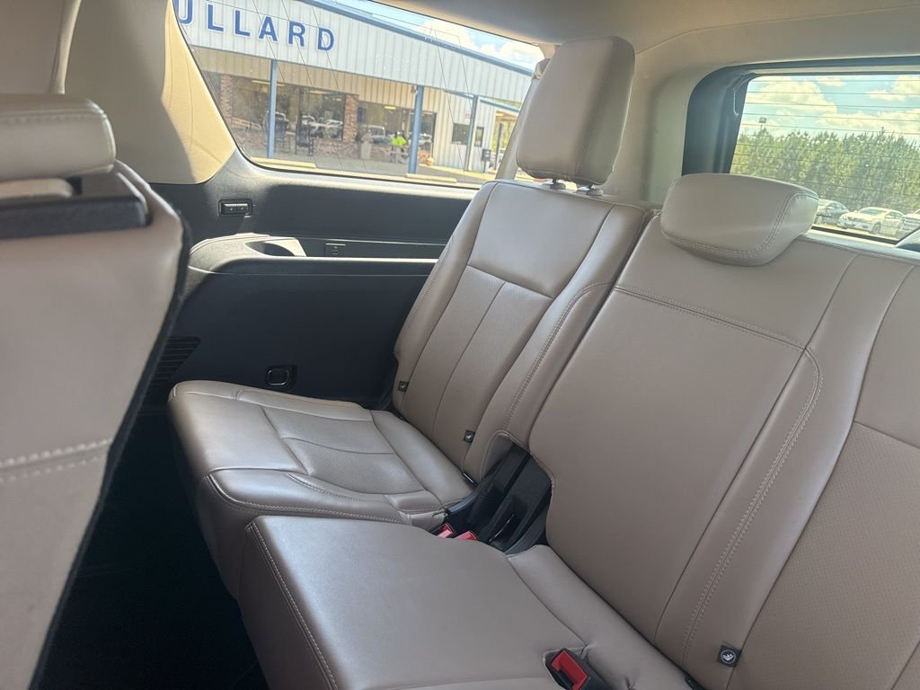 Used 2023 White Ford XLT image 16