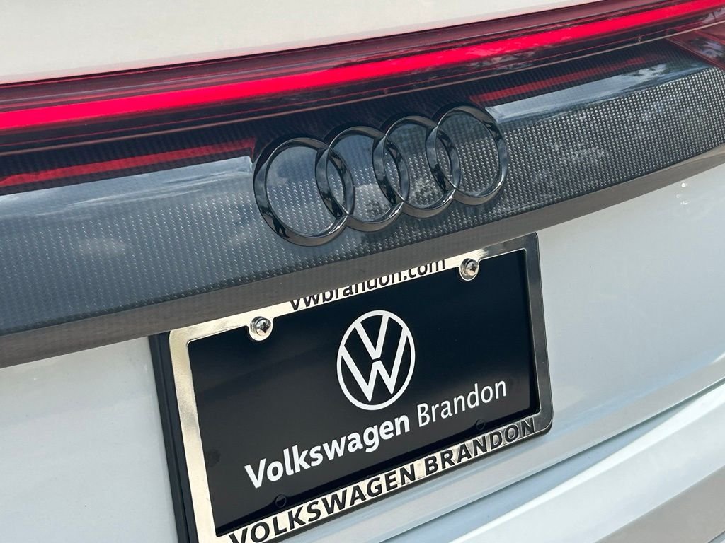 Used 2024  Audi 4.0T image 30