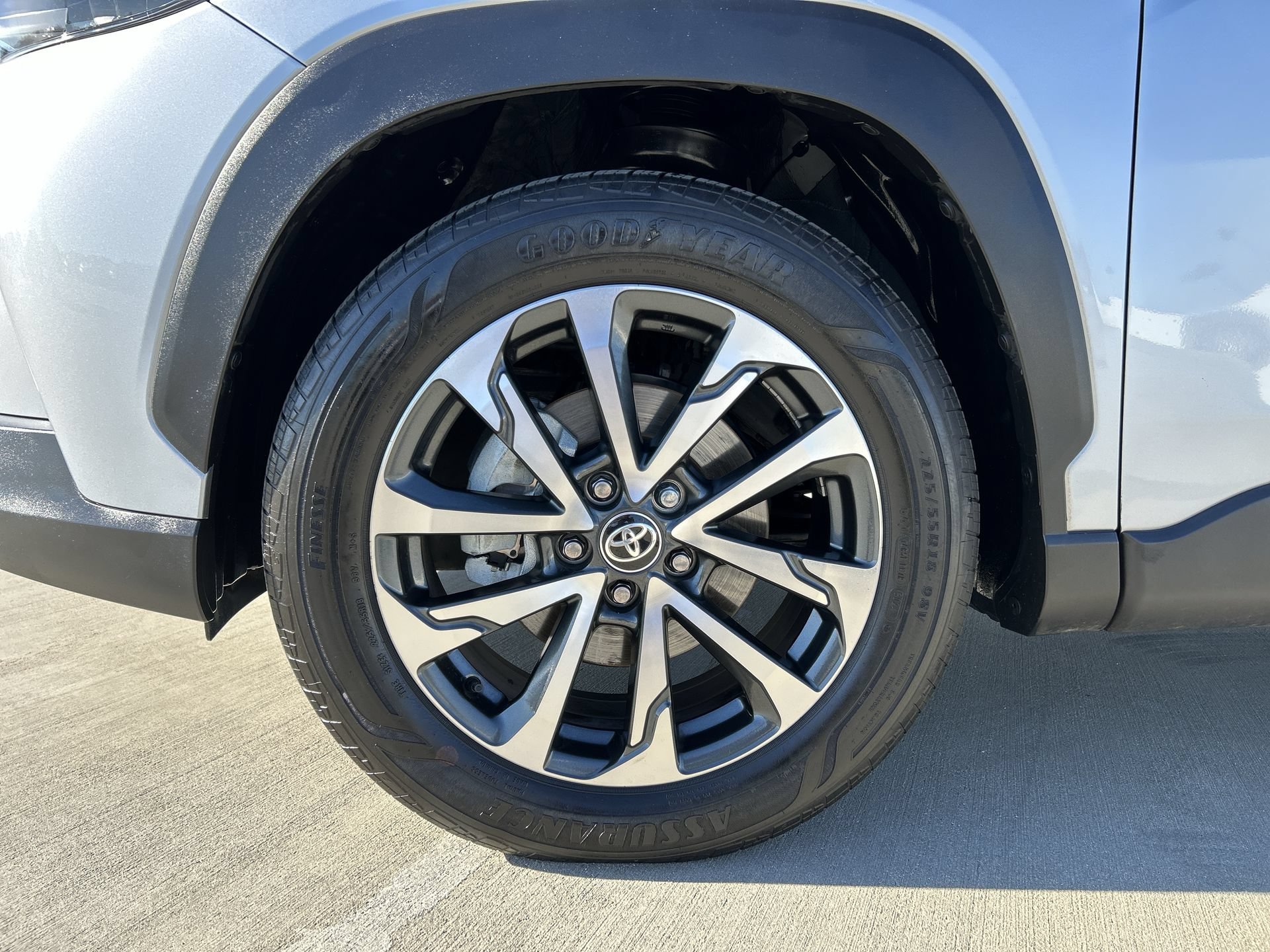 Used 2024 Sonic Silver Toyota XLE image 19