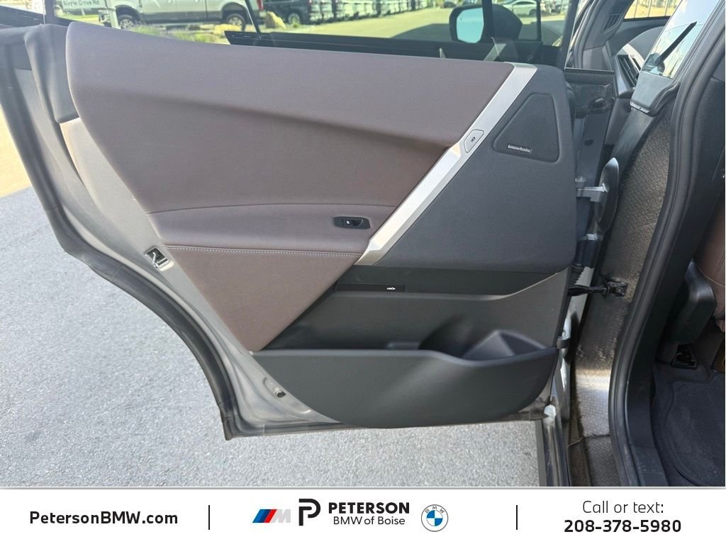 Used 2024 Gray BMW xDrive50 image 16