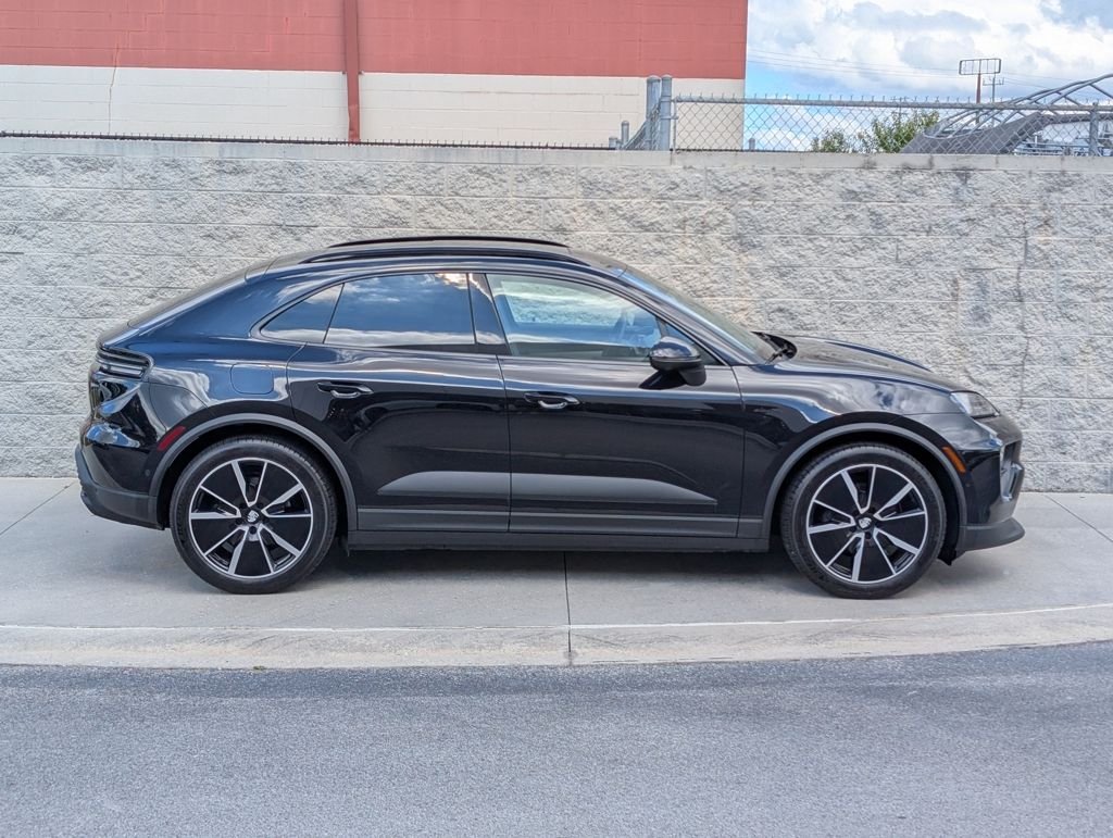 Used 2025 Black Porsche  image 8