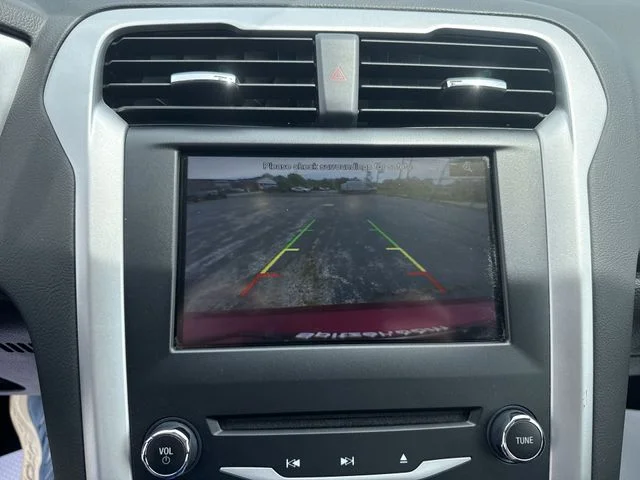 Used 2013 Red Ford SE image 24