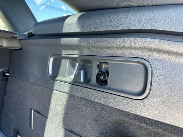 Used 2026 Gray Mercedes-Benz GLC 300 image 35