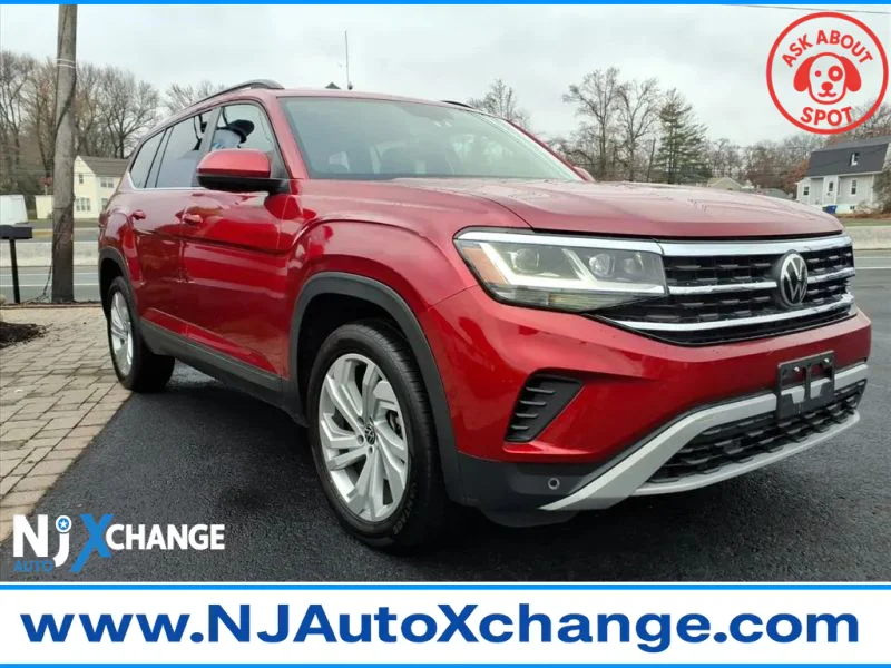 Used 2022 Red Volkswagen SE 4Motion w/Tech Pkg Sport Utility 4D image 1