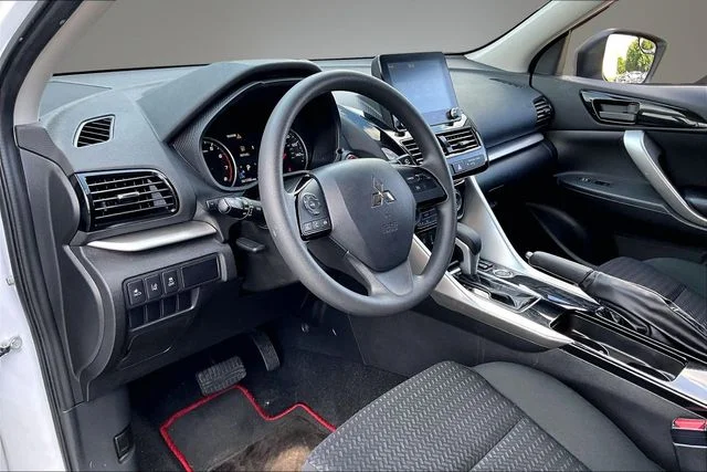 Used 2024 White Mitsubishi Ralliart image 16