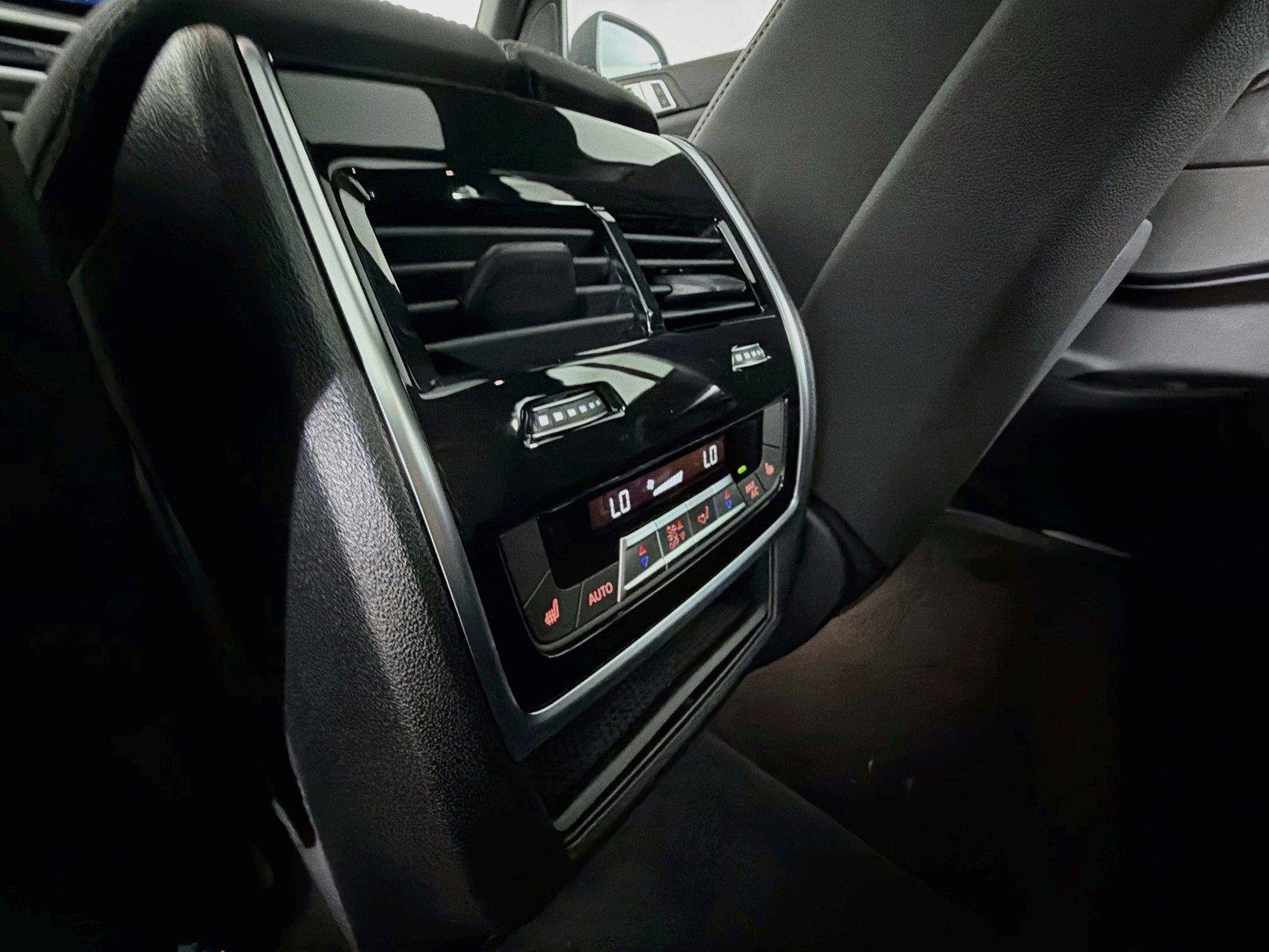 New 2026 Skyscraper Grey Metallic BMW sDrive40i image 27