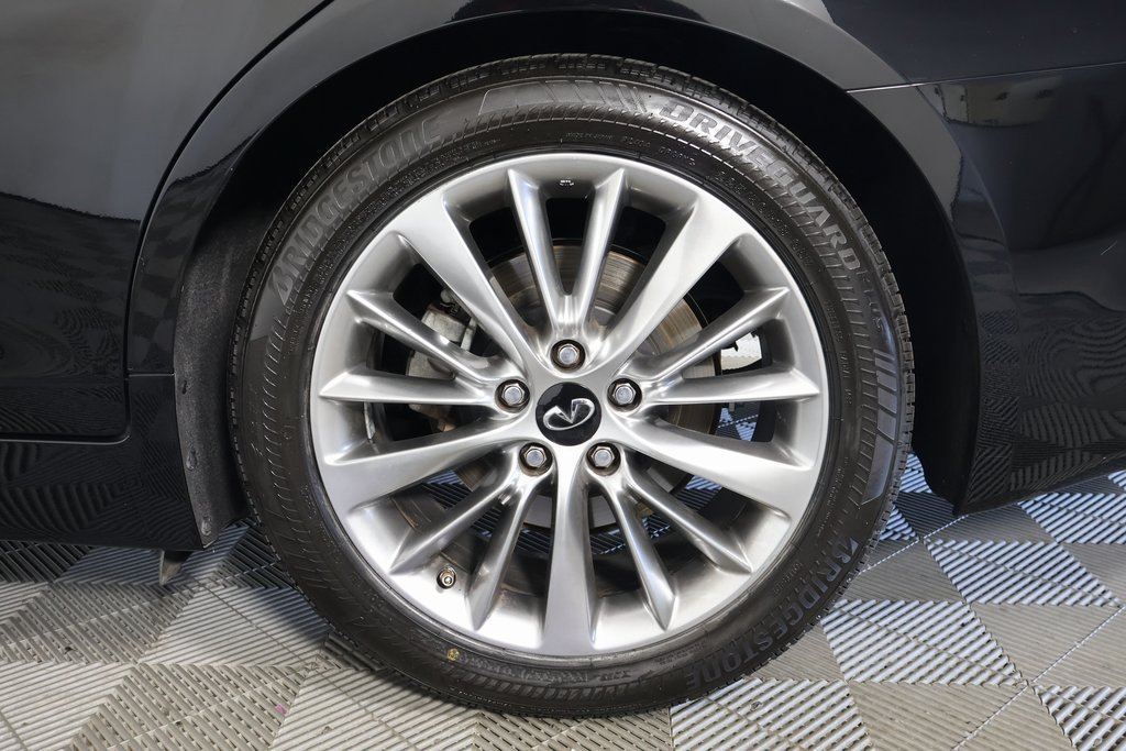 Used 2020 Black Obsidian INFINITI 3.0t LUXE image 16