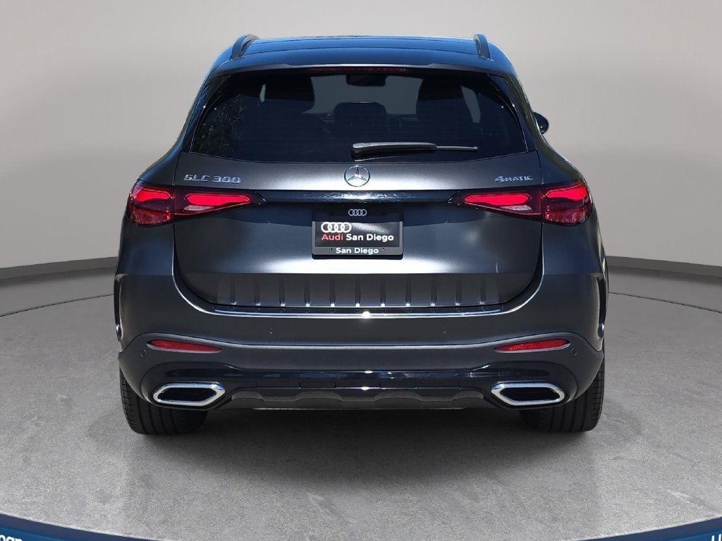 Used 2025  Mercedes-Benz GLC 300 image 7