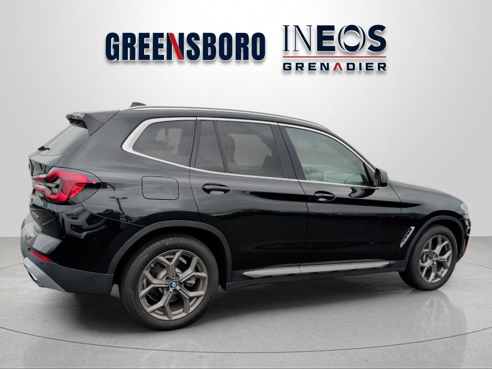 Used 2022 Black Sapphire Metallic BMW xDrive30i image 5