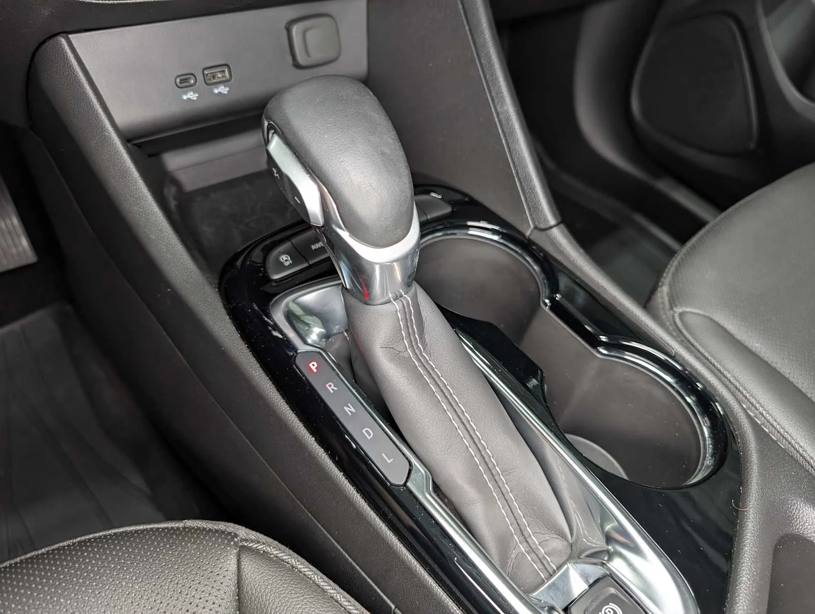Used 2024 BLUE Buick Sport Touring image 28