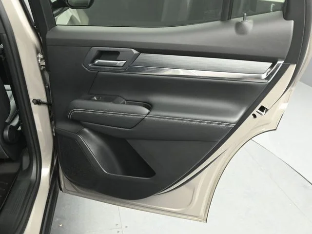 Used 2026 Gray GMC Elevation image 28