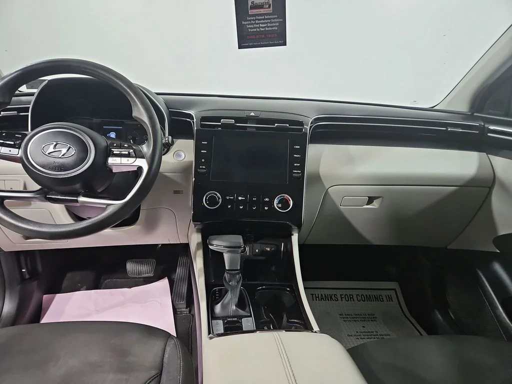 Used 2023 Red Hyundai SEL image 18