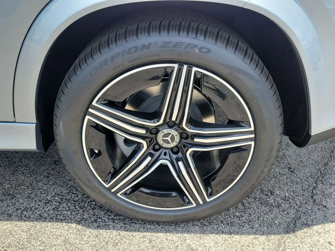 New 2026 Cirrus Silver Metallic Mercedes-Benz GLE 450 image 11